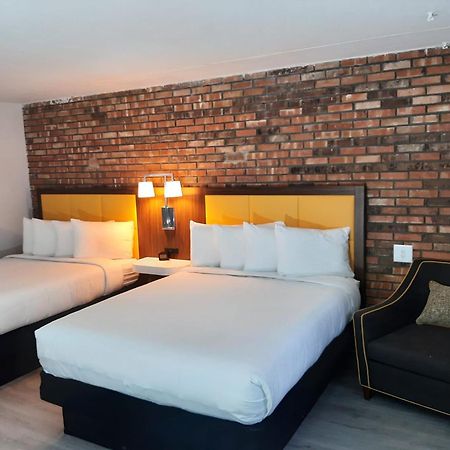 Penn Lodge Hotel & Suites Philadelphia - Bensalem Ngoại thất bức ảnh