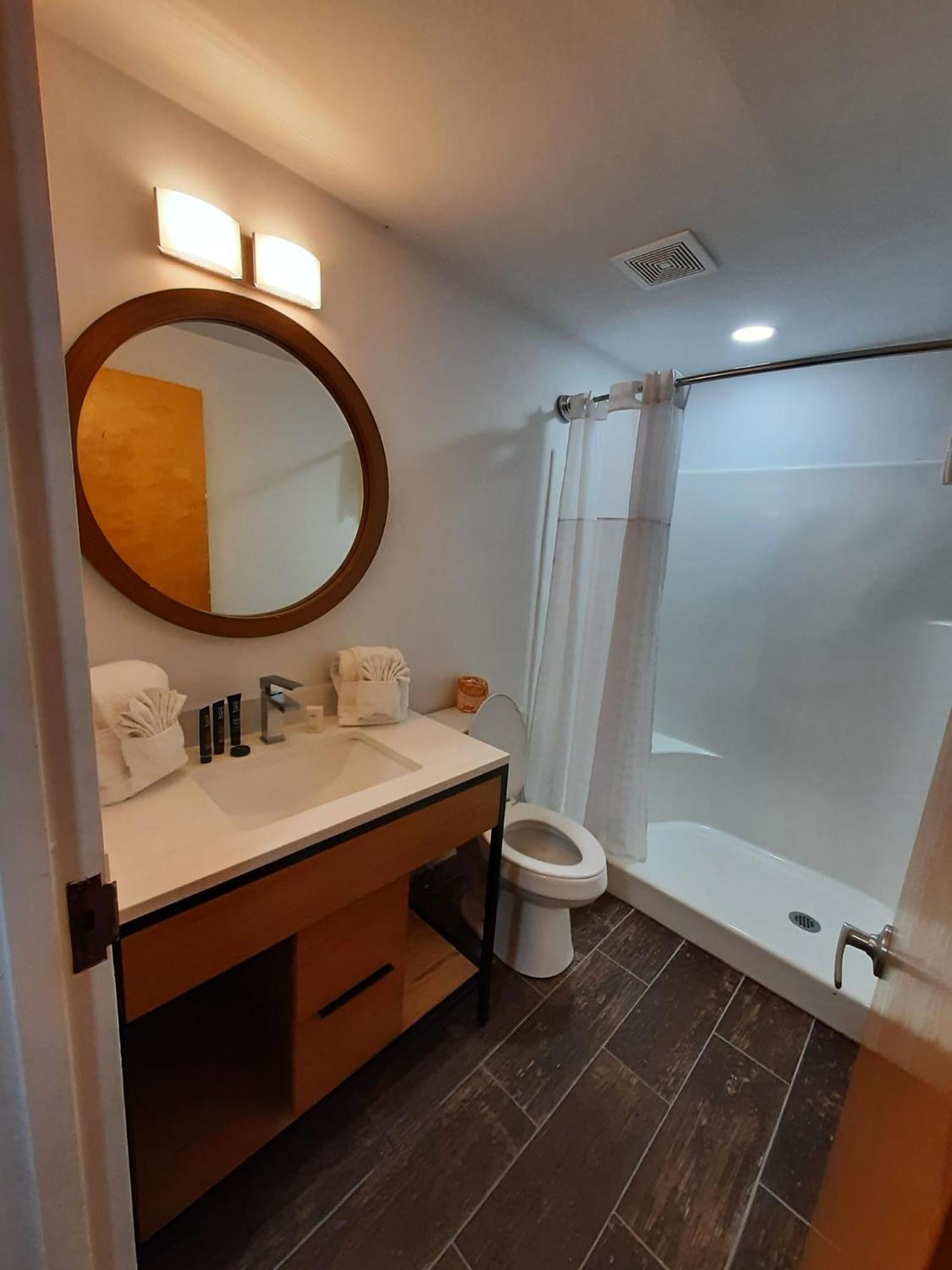 Penn Lodge Hotel & Suites Philadelphia - Bensalem Ngoại thất bức ảnh